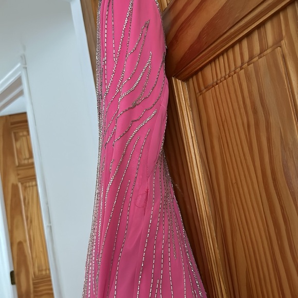 Thin strap pink ball gown - long sparkling details - Picture 6 of 7